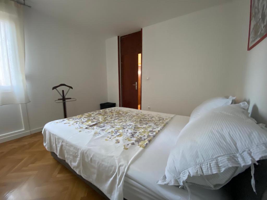2 Bedroom Apartment/Parking/Market Сплит Екстериор снимка