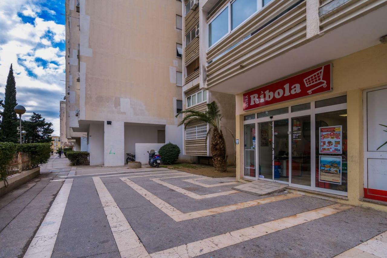 2 Bedroom Apartment/Parking/Market Сплит Екстериор снимка