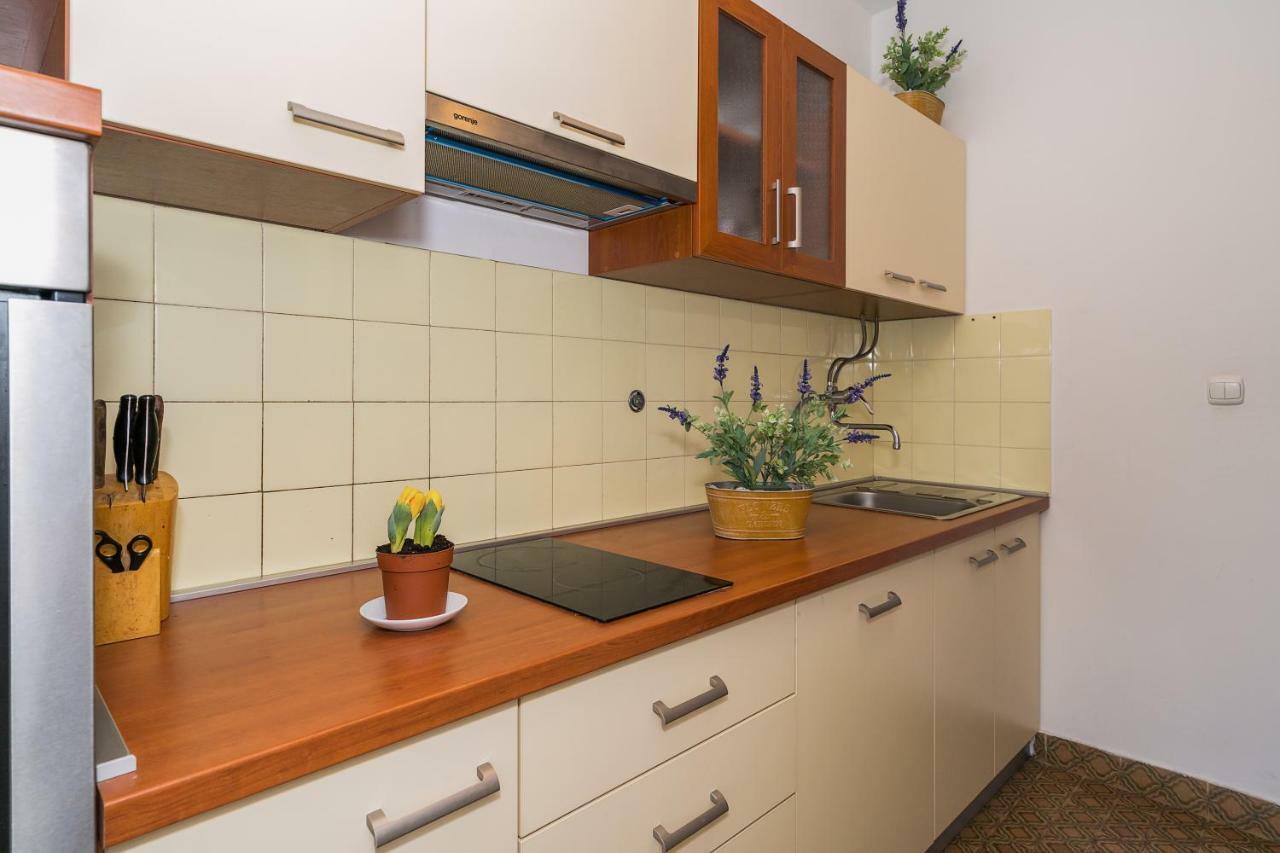 2 Bedroom Apartment/Parking/Market Сплит Екстериор снимка